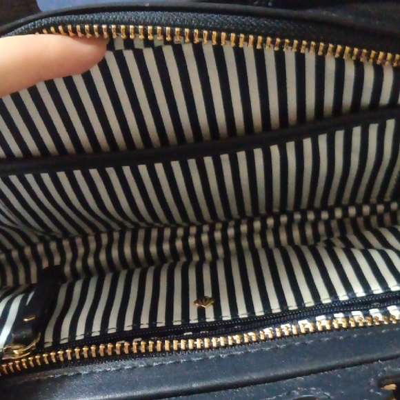 Kate Spade Navy and Cream Train Clutch - Picture 6 of 7